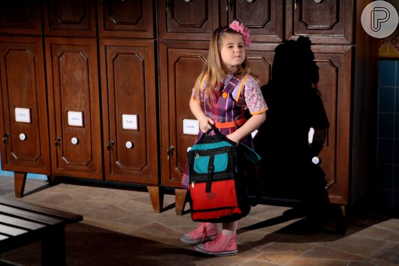 Lorena Queiroz, de 5 anos, vive a protagonista Dulce Maria na novela 'Carinha de Anjo'