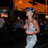 Sabrina Sato usou macacão decotado em ensaio de rua da Vila Isabel, na noite desta quarta-feira, 18 de janeiro de 2017