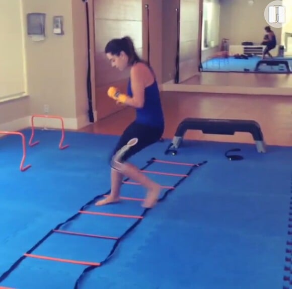 Giovanna Lancellotti começou a fazer aula de muay thai e postou vídeo em sua conta no Instagram