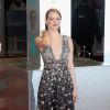 Emma Stone desfilou um look Chanel no Bafta 2017