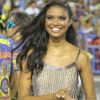 Aline Dias, protagonista de 'Malhação', será destaque da Unidos da Tijuca no Carnaval 2017 e prestigiou o ensaio técnico da escola, em 12 de fevereiro, com look comportado