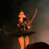 Claudia Leitte chamou atenção pelo seu look de cisne negro no Baile Bal Masqué, em Recife