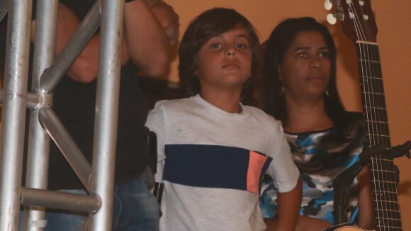 Filho de Ivete Sangalo, Marcelo rouba a cena ao acompanhar a mãe em show. Fotos!