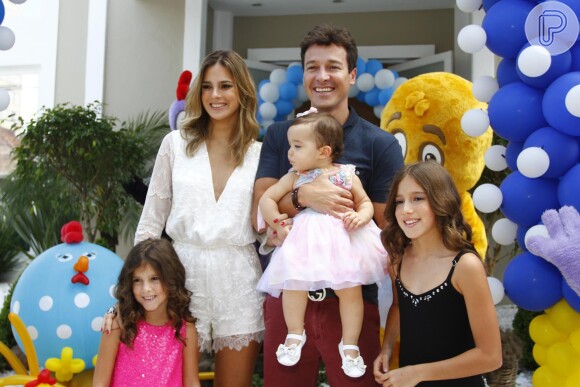 Rodrigo Faro é pai de Clara, 8 anos, Maria, 5 anos, e Helena, 1,