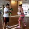 Bruna Marquezine volta ao Brasil e vai treina luta com seu personal trainer, Chico Salgado