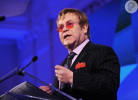 Elton John é um forte ativista em prol do direitos homoafetivos