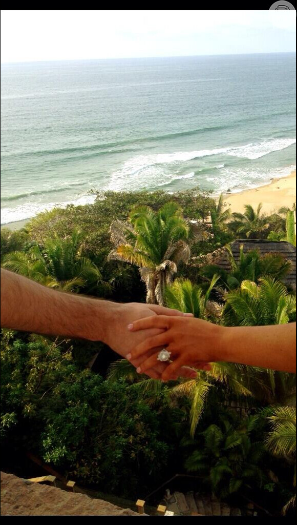 Christina Aguilera foi pedida em casamento pelo namorado Matthew Rutle no Valentine's Day, na sexta-feira, 14 de fevereiro de 2014