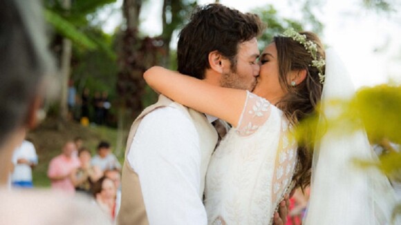 Giselle Itié usa vestido de noiva da mãe em casamento com Emílio Dantas. Fotos!