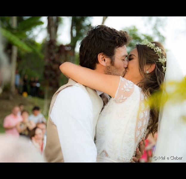 Giselle Itie Usa Vestido De Noiva Da Mae Em Casamento Com Emilio