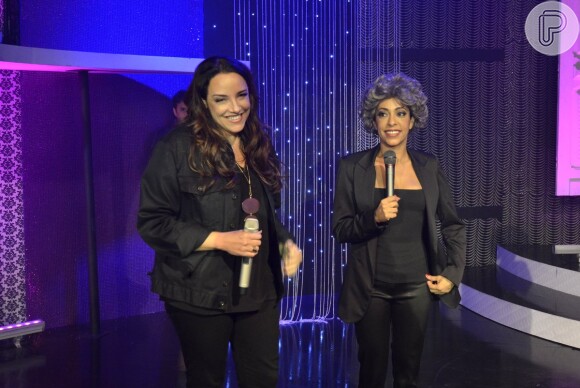 Ana Carolina e Samantha Schmütz cantam e se divertem em gravação do programa de humor 'Não tá fácil pra ninguém' do canal Multishow