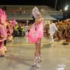 Ellen Rocche brilha na Avenida Anhembi como rainha de bateria da Rosas de Ouro no primeiro dia de desfiles das escolas paulistas no Carnaval, na madrugada deste sábado, 1º de março de 2014