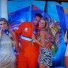 Andressa Urach surpreendeu ao beijar um gari na cobertura do Carnaval de São Paulo da RedeTV!
