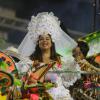 Fabiana Karla desfila pela Mocidade, no Rio de Janeiro