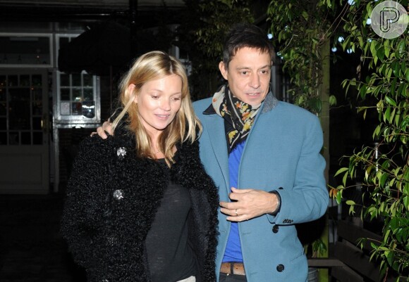 Kate Moss comemorou os 39 anos em um pub na cidade de Londres, na Inglaterra, nesta quarta-feira, 16 de janeiro de 2013