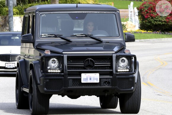 Kim Kardashian bateu com sua Mercedes G Wagon