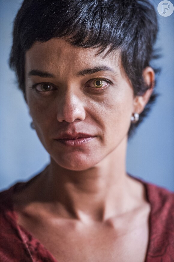 Gaia (Ana Cecília Costa) morre vítima de uma doença renal, em 'Joia Rara'