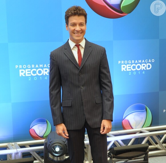 Rodrigo Faro vai ganhar um novo programa na Record, o "A Hora do Faro"