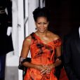 A primeira-dama Michelle Obama causou vestindo Alexander McQueen para um jantar em homenagem à China