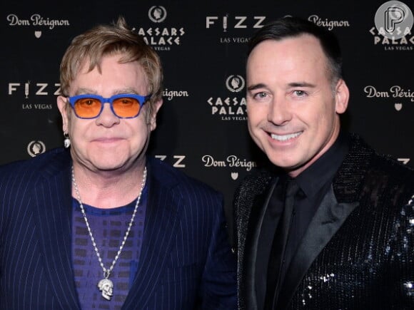 Elton John sobre o casamento anunciado com David Furnish: 'Será uma ocasião muito alegre'