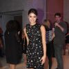 Looks dos famosos na festa 'Vem aí', da TV Globo: Sophie Charlotte opta por tubinho com aplicações