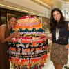 Sophie Charlotte e Emanuelle Araújo participam da inauguração da exposição de esculturas de ovos de páscoa gigantes, no shopping JK Iguatemi, em São Paulo, em 3 de abril de 2014