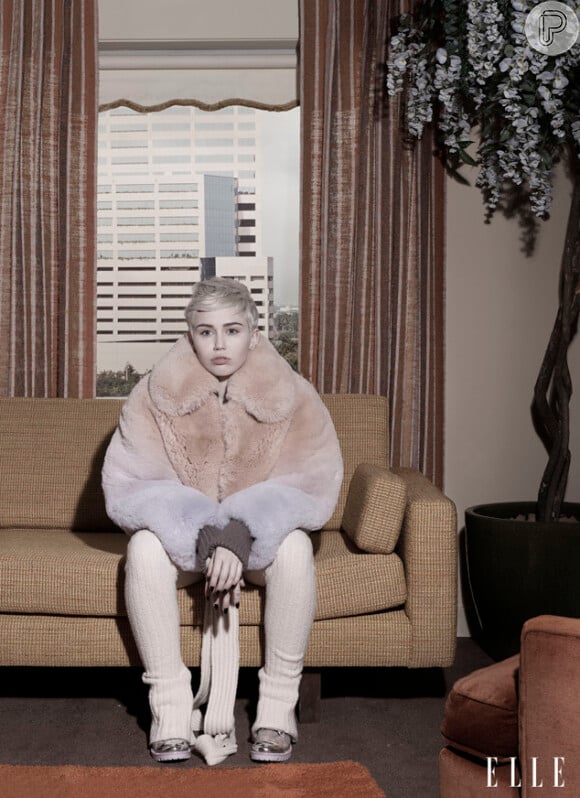 Miley Cyrus posa para a edição de maio da revista 'Elle'