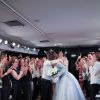Maria Casadevall desfilou vestida de noiva na tarde desta sexta-feira, 11 de abril de 2014, no hotel Unique, em São Paulo. A atriz fez duas entradas na passarela. Na primeira, Maria usou um vestido preto e na segunda mostrou um modelo mais tradicional, clarinho