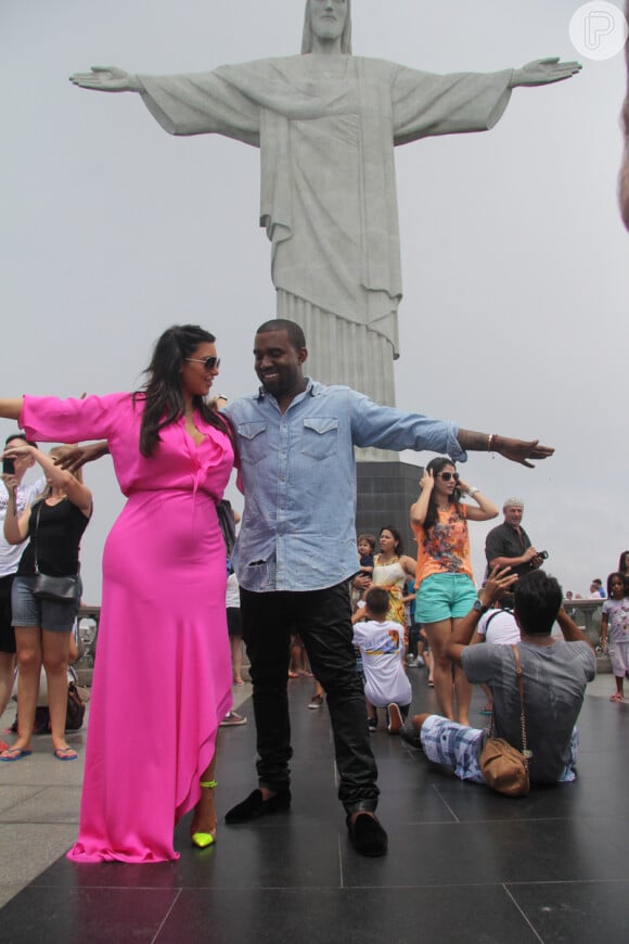 O rapper esteve no Rio de Janeiro pela primeira vez no Carnaval de 2013 com a noiva Kim Kardashian