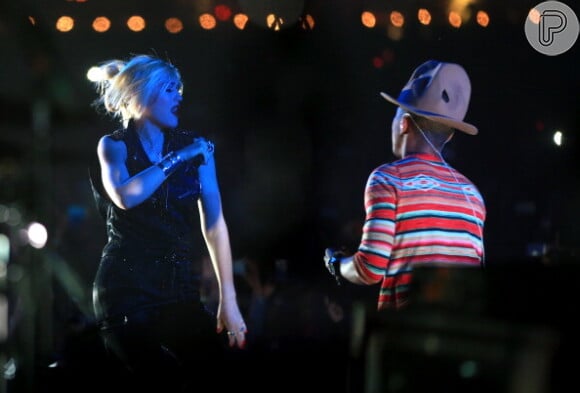 A cantora fez uma participação especial no show de Pharrell no Festival de Coachella neste sábado, 12 de abril de 2014