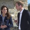 O príncipe e a duquesa visitaram em uma vinícola no país