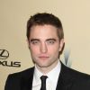 Robert Pattinson está namorando Robert Pattinson