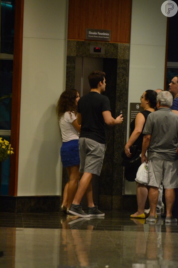 Renato Aragão janta com a família em shopping do Rio de Janeiro, em 21 de abril de 2014