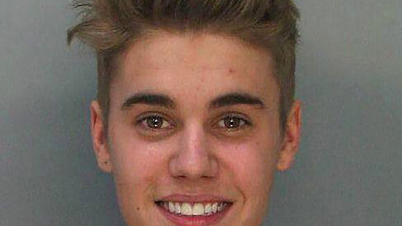 Justin Bieber tem julgamento marcado para julho após prisão em Miami
