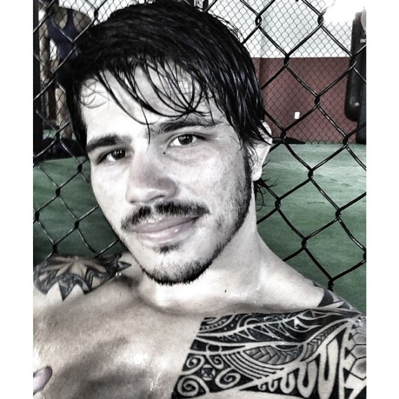 Durante a feira Arnold Classic Brasil, Erick Silva comentava com amigos que está apaixonado por Grazi Massafera