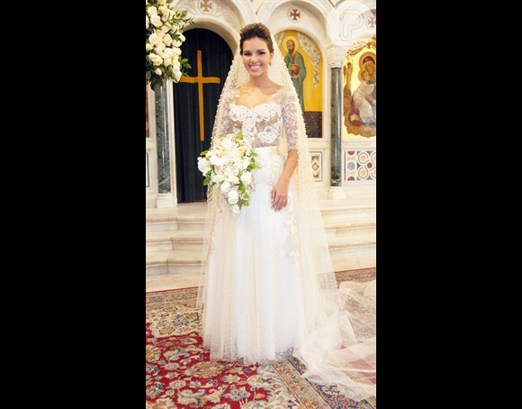 Mariana Rios usa vestido de noiva assinado por Lethicia Bronstein em 'Salve Jorge'