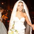 Paola Machado, mulher do Carioca do 'Pânico na Band', usa vestido de Lethicia Bronstein em seu casamento