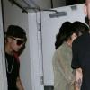 Justin Bieber e Selena Gomez saem do restaurante Benihanas, em Los Angeles, em 19 de novembro de 2012