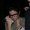 Selena Gomez saindo de um restaurante em Los Angeles, em 19 de novembro de 2012
