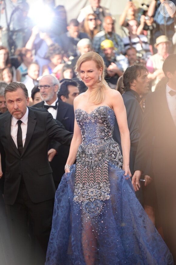 Nicole Kidman veste Armani Privé no Festival de Cannes 2014
