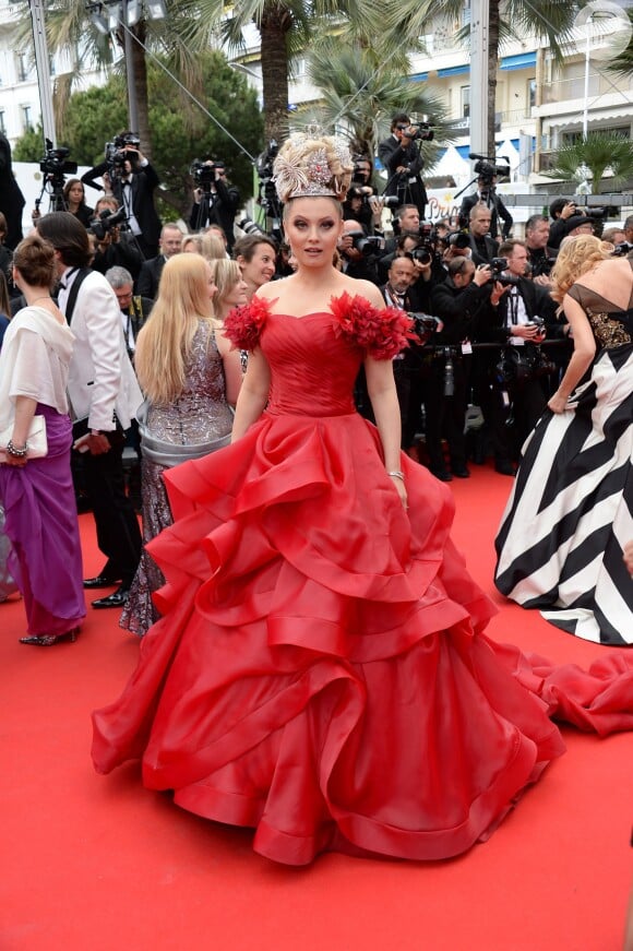 Elena Lenina prestigia a cerimônia de abertura do Festival de Cannes 2014