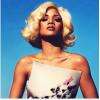 Rihanna posou para a Vogue britânica com um cabelo inspirado na atriz Marilyn Monroe em novembro de 2011