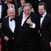 Gerard Depardieu ao lado de Joseph Blatter e do diretor Frédéric Auburtin no red carpet do filme 'United Passion' no Festival de Cannes 2014