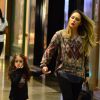 Tania Mara foi com a filha, Maysa, de 3 anos, no shopping Village mall, na Barra da Tijuca, Zona Oeste do Rio de Janeiro, nesta quarta-feira, 28 de maio de 2014