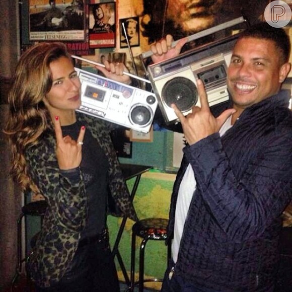 Ronaldo está noivo da DJ Paula Morais