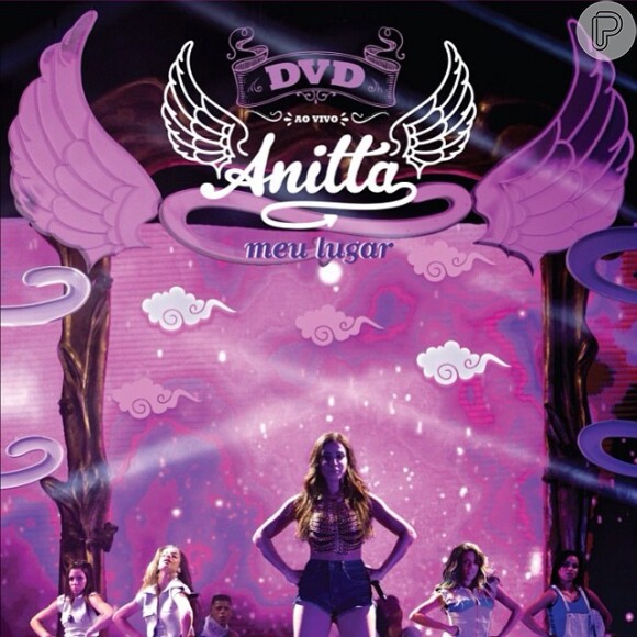 Anitta teve rosto escondido em encarte para o novo DVD; estratégia da gravadora foi para não mostrar Anitta antes da plástica, já que o DVD foi lançado em junho de 2014, quatro meses depois da rinoplastia