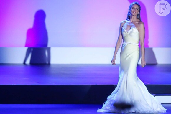 Fernanda Lima usou um vestido de R$ 18 mil do estilista Samuel Cirnansck