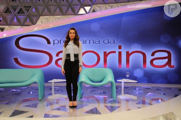 Sabrina Sato estreou seu programa na Record no dia 26 de abril de 2014