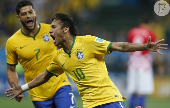 Neymar marcou 2 gols no jogo de abertura da Copa do Mundo, contra a Croácia