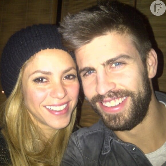 Shakira torce pela Seleção da Espanha pois seu namorado, Gerard Piqué, é zagueiro do time