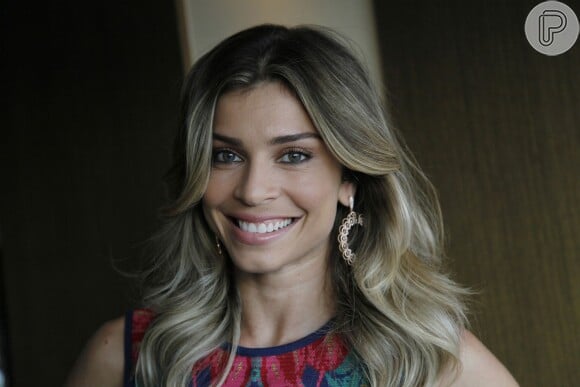 A atriz Grazi Massafera estreou neste ano como apresentadora do programa 'Suberbonita', no GNT